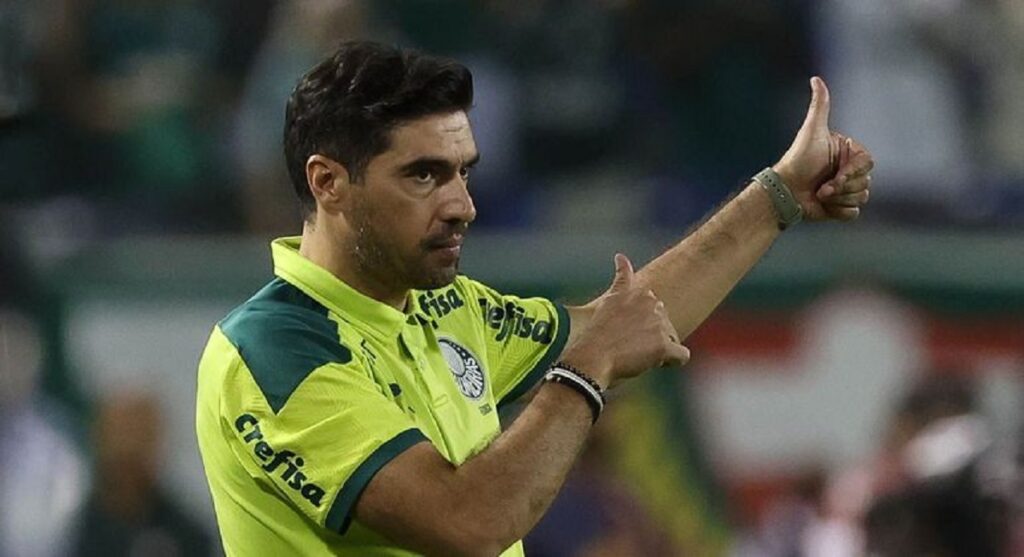 Abel Ferreira em busca de mais um título no comando do Palmeiras. Créditos: Reprodução Twitter