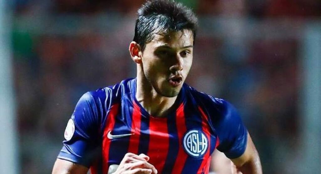 Óscar Romero vai voltar ao palco onde seu irmão brilhou com a camisa do rival de logo mais pela Libertadores. Créditos: Reprodução Twitter